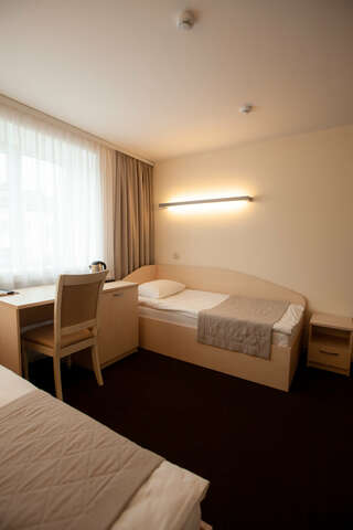 Гостиница Уют Клинцы Двухместный номер с 2 отдельными кроватями-5